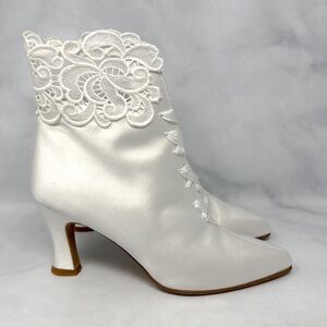 NEW Stuart Weitzman Vintage 80s 90s Silk Satin Floral Lace Ankle Bootie Boots 8